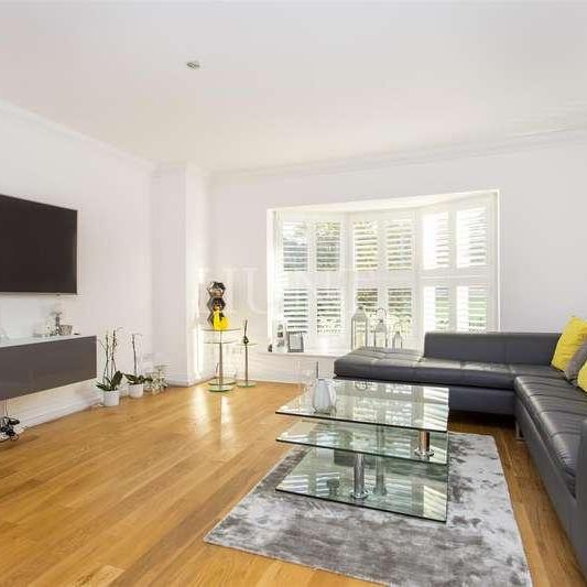 Turpins Lane, Woodford Green, Essex, IG8 - Photo 1