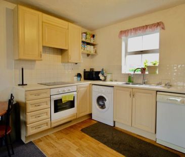 2 Bedroom - Photo 4