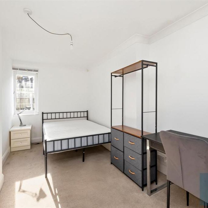 4 bedroom apartment to rent - Photo 1