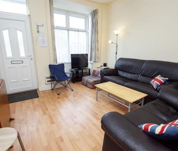 5 bedroom house to rent - Photo 1