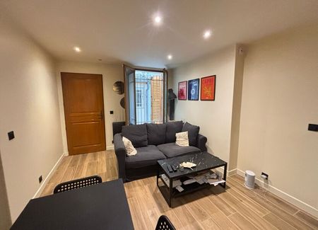 Appartement à louer 2 pièces • Paris 18 - Photo 2