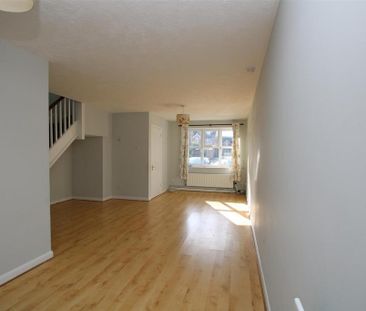 3 bedroom terraced house to rent - Photo 3