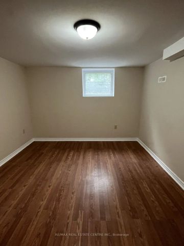 Detached Home For Lease | W9074863 - Photo 4