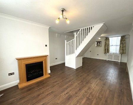 Spencer Road, Mitcham, Surrey, CR4 - Photo 2