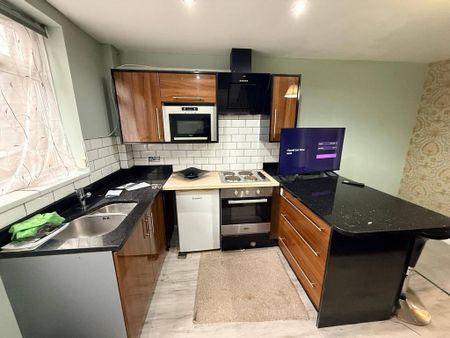 1 bedroom flat to rent - Photo 4