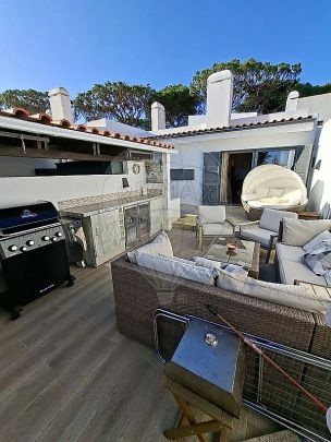 House T3 in Quarteira, Loulé - Photo 1