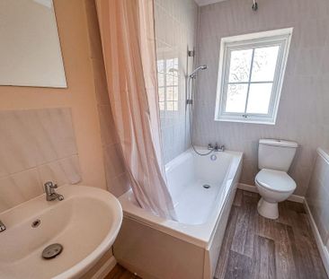 2 bedroom semi-detached house to rent - Photo 4