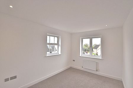 5 bedroom semi detached house to rent, - Photo 5