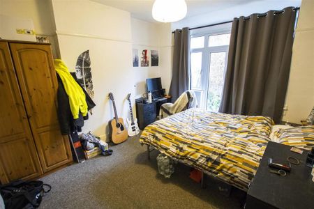 6 bedroom house to rent - Photo 4