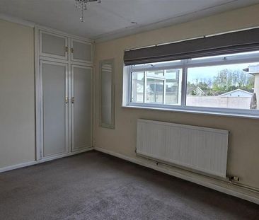 2 bedroom bungalow to rent - Photo 3