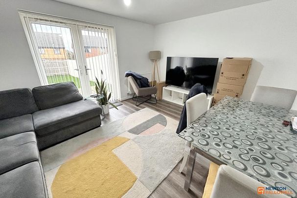 3 bedroom end of terrace house to rent - Photo 1