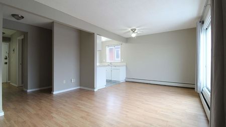 2501 15 Street SW, Calgary - Photo 2