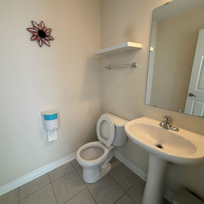 For Lease - 88 Grand Trunk Avenue, Vaughan, Ontario - Photo 1