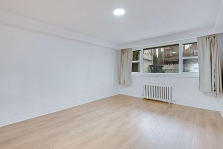 For Lease - 104 Gloucester Grove Unit# PH1, Toronto, Ontario - Photo 5