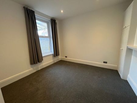 NORTOFT ROAD, CHARMINSTER (P07833) - Photo 3