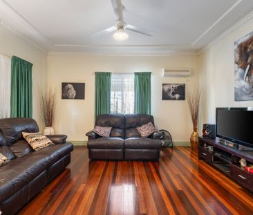 Lowset and Beautifully Maintained Home&excl; - Photo 3