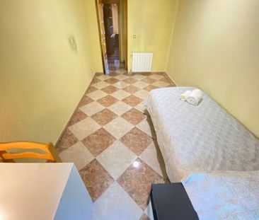 Calle del Cabo Machichaco, Madrid, Community of Madrid 28053 - Photo 5