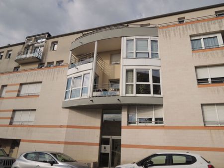 Appartement à louer - REIMS- Proche Science PO - Photo 4