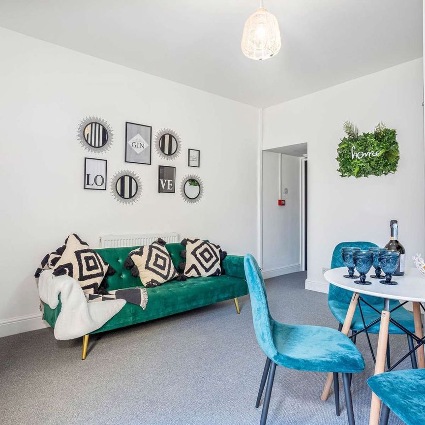 ✨ A Joyful & Stylish House Share Just Off Queens Road, Nuneaton - Photo 1
