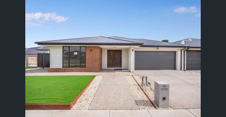 Modern 4-Bedroom Home in Mambourin Estate. - Photo 4