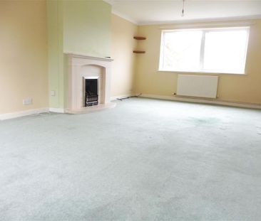 Derwent Gardens, Yeovil - Photo 3