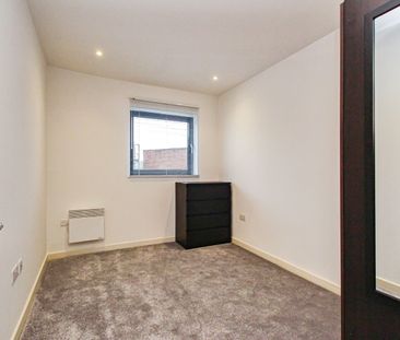 2 Bed Flat, Copenhagen Place, E14 - Photo 6