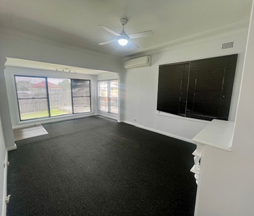 2-Bedroom Home in Prime Cardiff Location – Water Included! - Photo 6