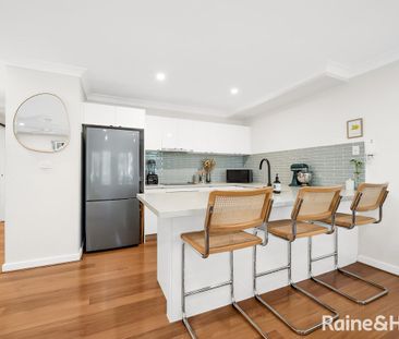 Spacious well presented modern apartment - Photo 5