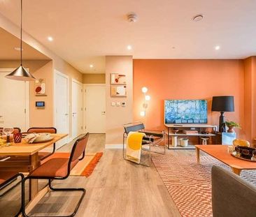 Cherry Park Lane, Stratford, E20 - Photo 2