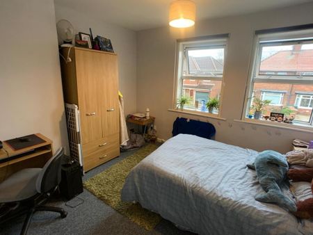 Starkey Crescent, Melrosegate - P10469 - Photo 2