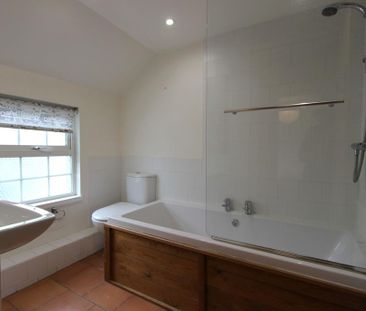 3 bedroom cottage to rent - Photo 2