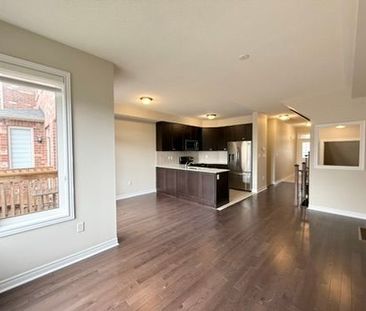 For Lease - 116 Finegan Circle, Brampton, Ontario - Photo 2