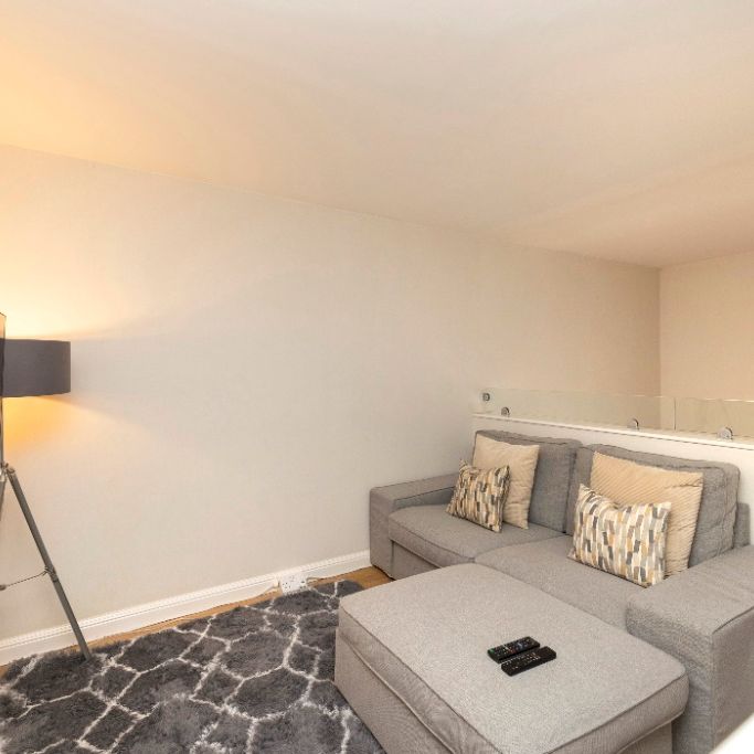 Flat 1, McDonald Road, Broughton, EH7 4NN, Edinburgh - Photo 1