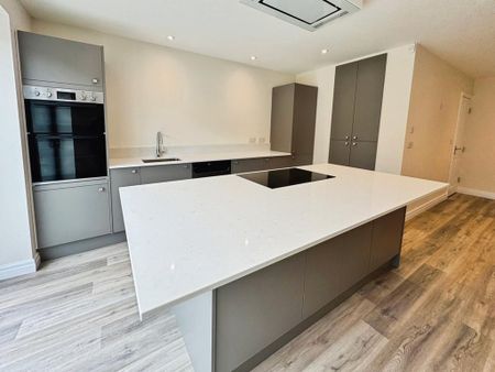 5 bedroom semi-detached house to rent - Photo 5