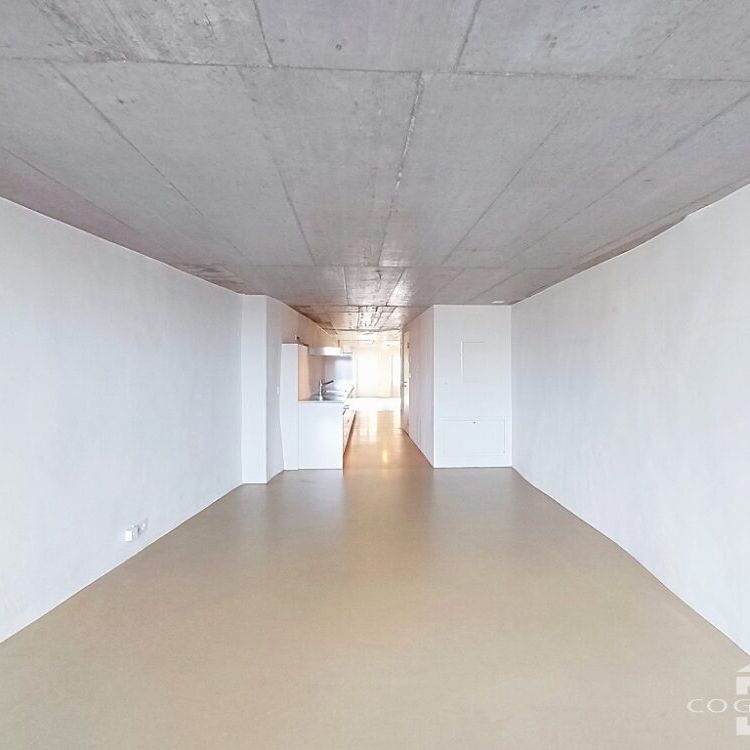 Appartement traversant avec terrasse, centre ville! - Photo 1