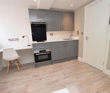 Studio to rent - Photo 3