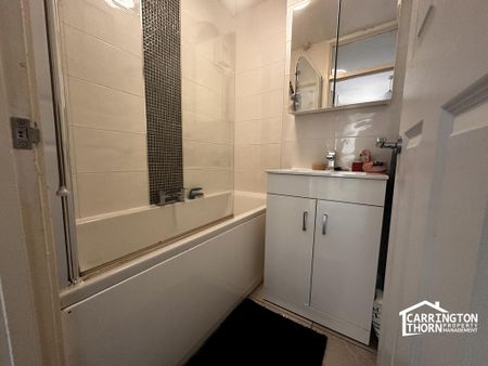 3 bedroom ground floor maisonette to rent - Photo 3