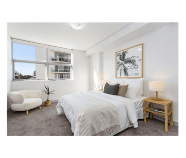 Modern 2-Bedroom Apartment with Stunning Views in Prime CBD Location - Photo 4