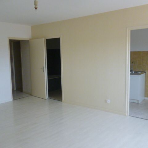 Location Appartement 1 pièce 38m² - Photo 1