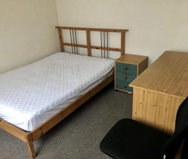 5 bedroom house to rent - Photo 2