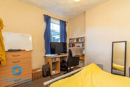 Willoughby Avenue, Lenton, NG7 - Photo 4