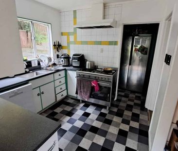 Versatile Living in Newlands - Photo 2