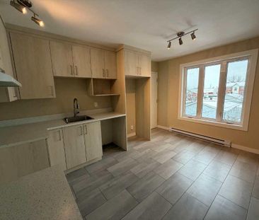 TRÈS BEAU 4 1/2 - LIBRE IMMÉDIATEMENT - RÉNOVÉ - Photo 4