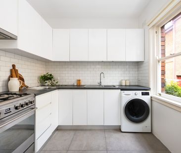 2/1 Macarthur Avenue, Crows Nest NSW 2065 - Apartment For Rent | Do... - Photo 5