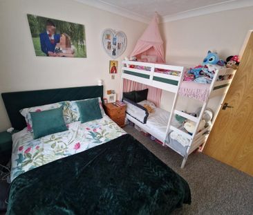 2 bedroom semi-detached house to rent - Photo 5