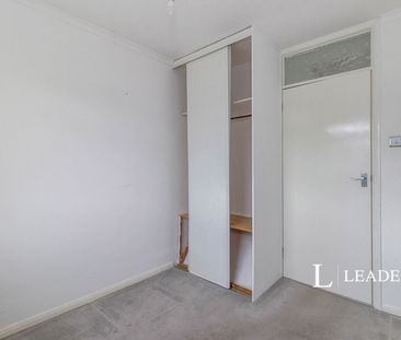 3 bedroom house to rent Cherry Close, Banstead, SM7 - Photo 4