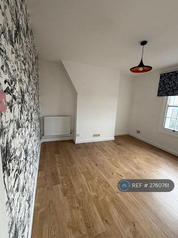 3 bedroom terraced house to rent - Photo 2