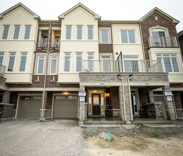 For Lease - 84 Paisley Drive, Bradford West Gwillimbury, Ontario - Photo 2