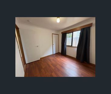 Inner City Living! - Photo 3