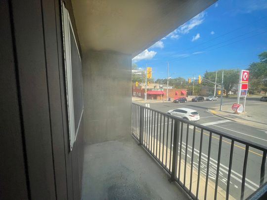 One Bedroom Apartment - Photo 1